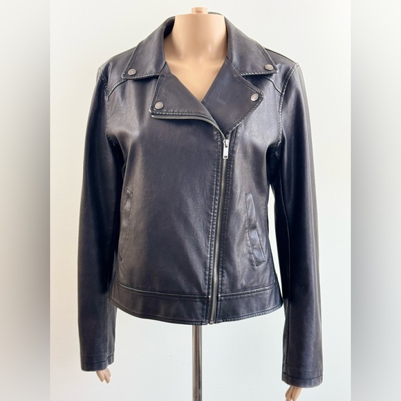 Universal Thread Jackets & Blazers - Universal Thread Black Faux Leather Motorcycle Jacket, Women's Size Medium
